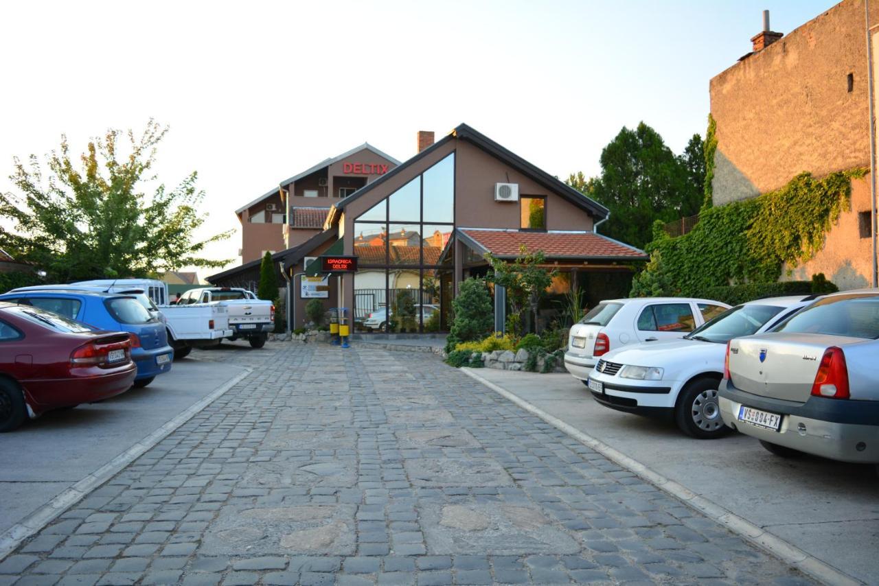 Deltix Apartments Vrsac Esterno foto